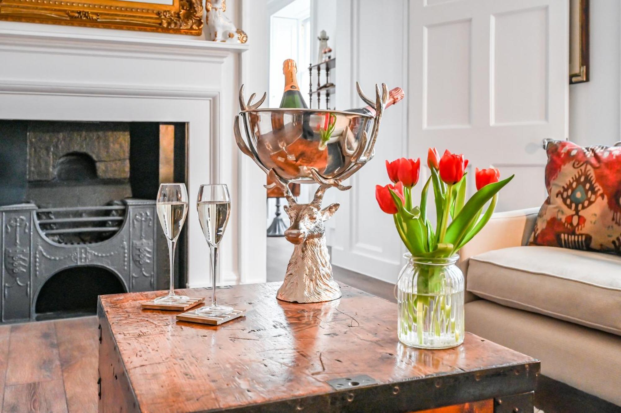 9 Admiralty House Stunning Luxury Apartment With Free Parking Plymouth Eksteriør bilde