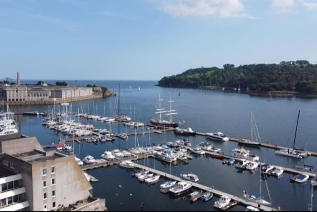 9 Admiralty House Stunning Luxury Apartment With Free Parking Plymouth Eksteriør bilde