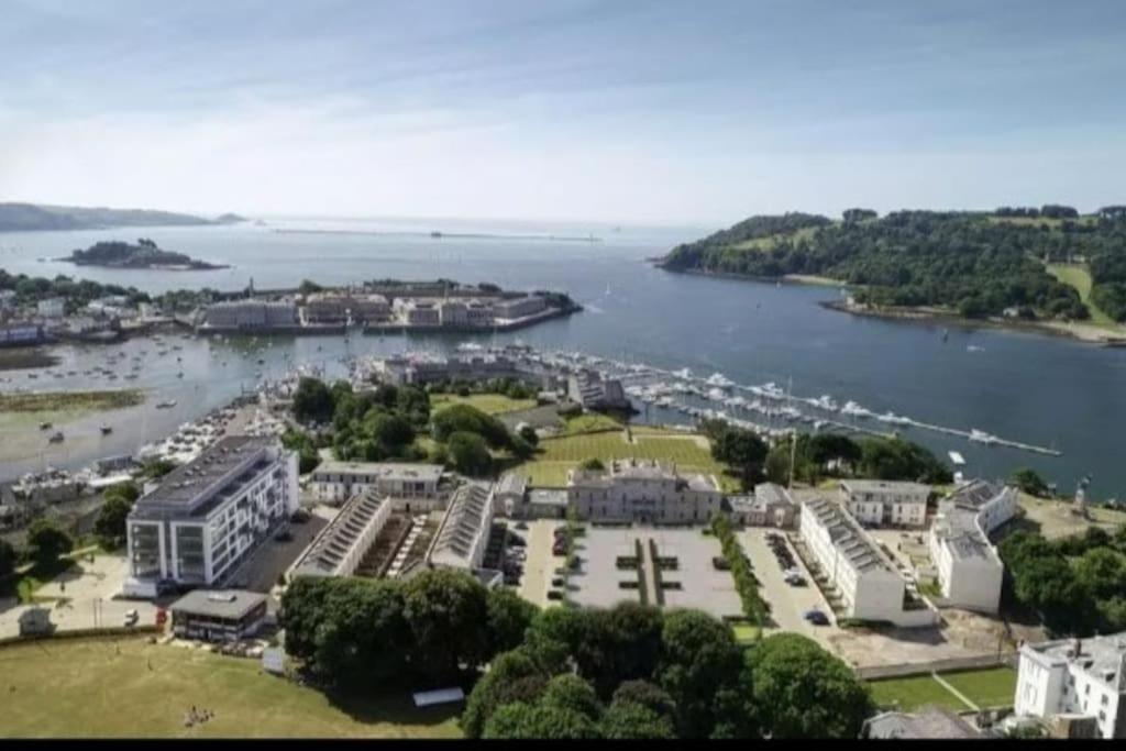9 Admiralty House Stunning Luxury Apartment With Free Parking Plymouth Eksteriør bilde